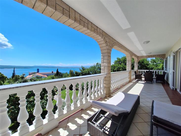 Apartment A2, for 6 persons