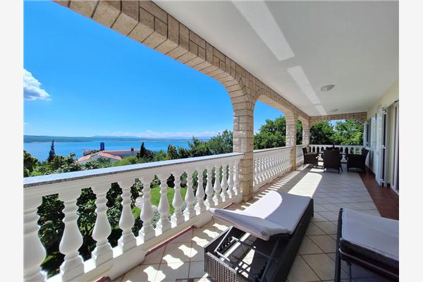 Apartment A2, for 6 persons