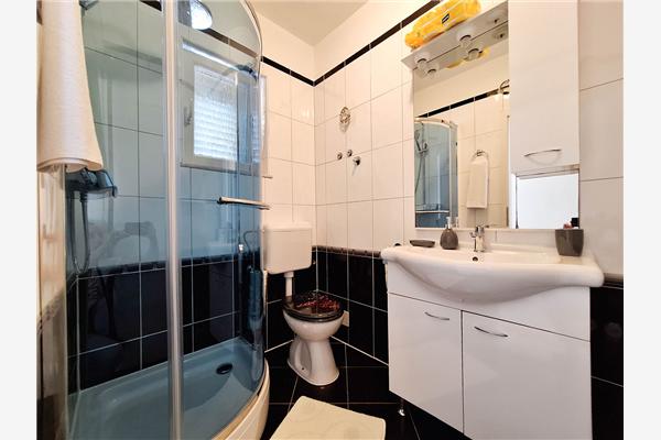 Apartment A2, for 6 persons