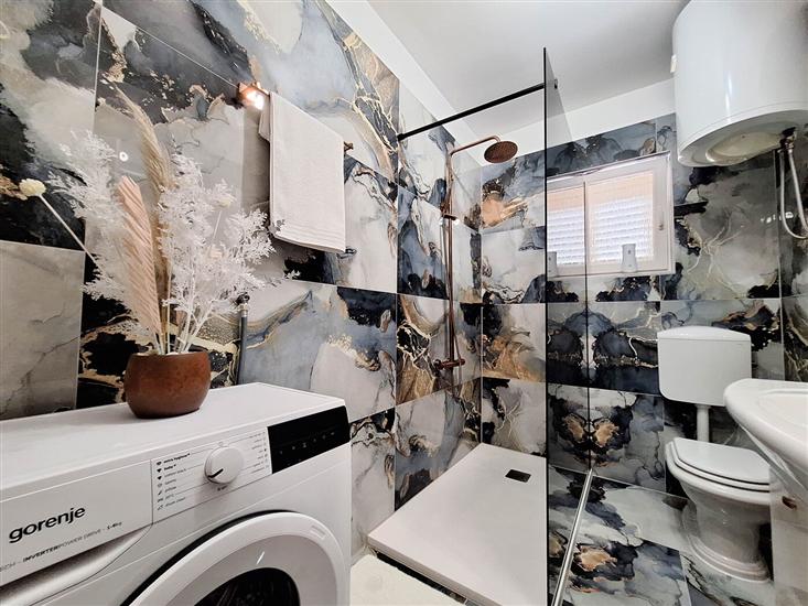 Apartment A2, for 6 persons