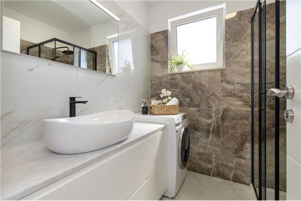 Hiša K1, na 8 osebe