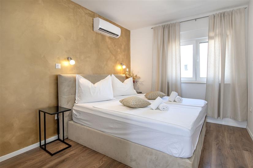 Hiša K1, na 8 osebe