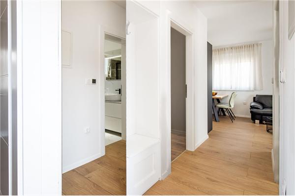 Hiša K1, na 8 osebe