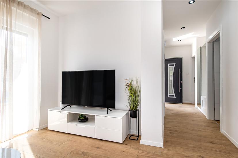 Hiša K1, na 8 osebe