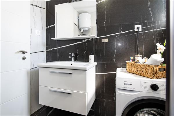 Hiša K1, na 8 osebe