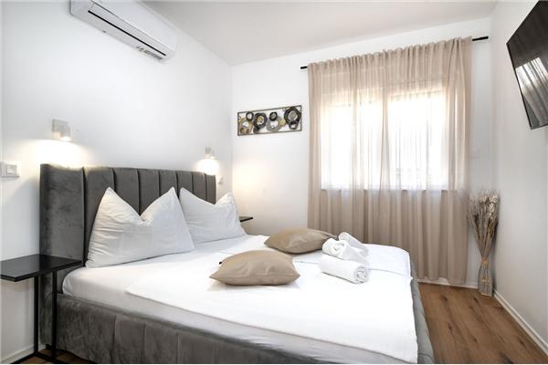 Hiša K1, na 8 osebe