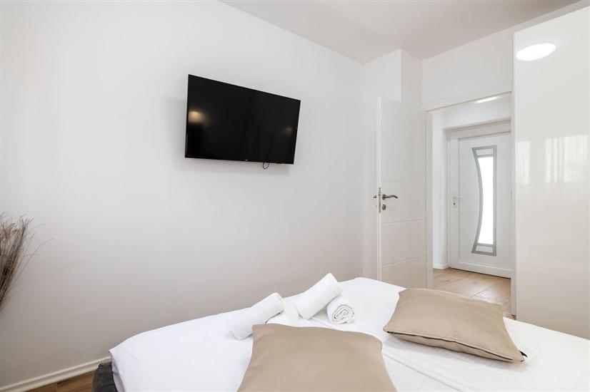 Hiša K1, na 8 osebe