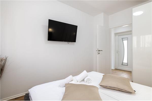 Hiša K1, na 8 osebe