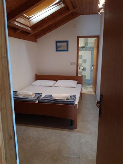 House K1, for 10 persons