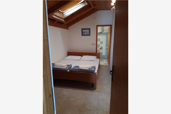 House K1, for 10 persons