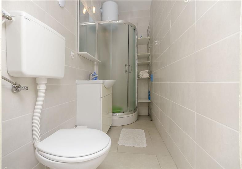 House K1, for 10 persons