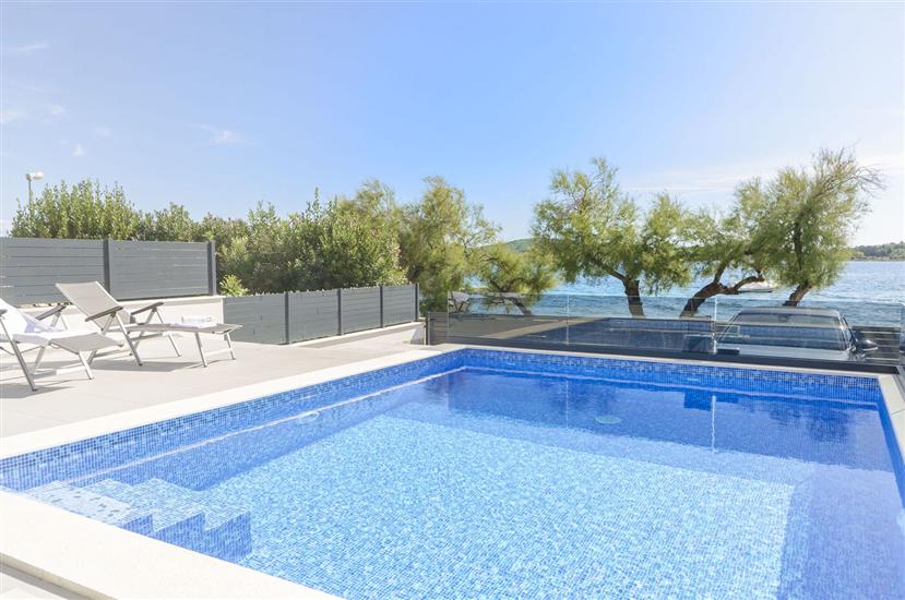 Apartman Adriatic with pool