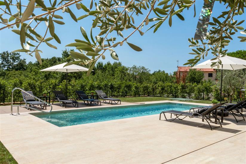 Villa Palazzina I s bazenom i wellnesom