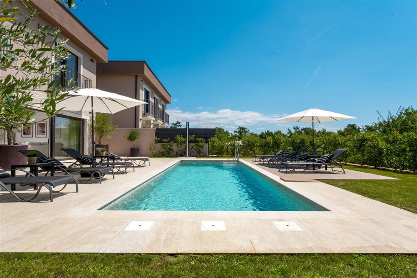 Villa Palazzina I s bazenom i wellnesom