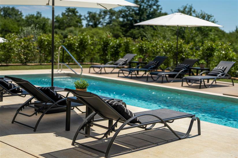 Villa Palazzina I s bazenom i wellnesom