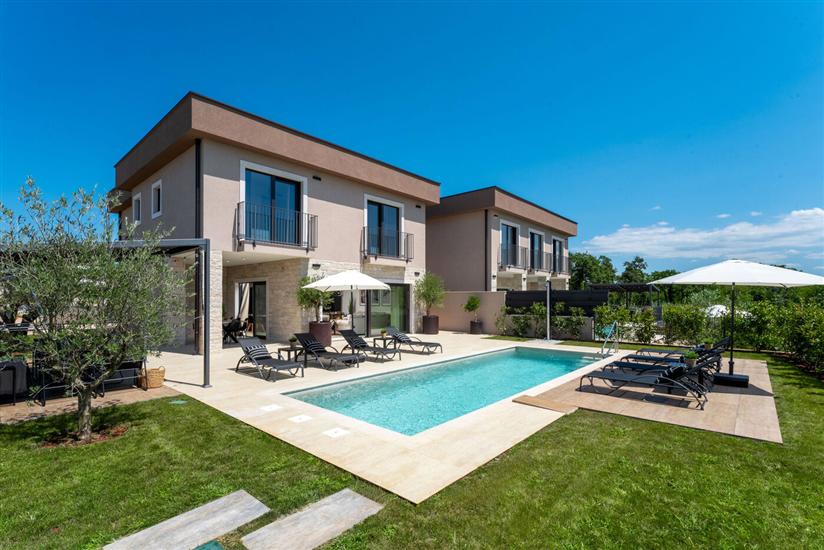 Villa Palazzina I s bazenom i wellnesom