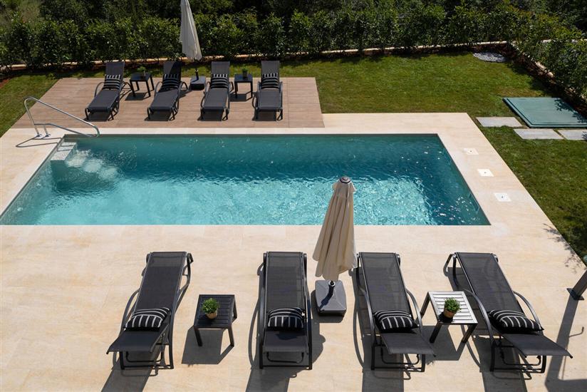 Villa Palazzina I s bazenom i wellnesom