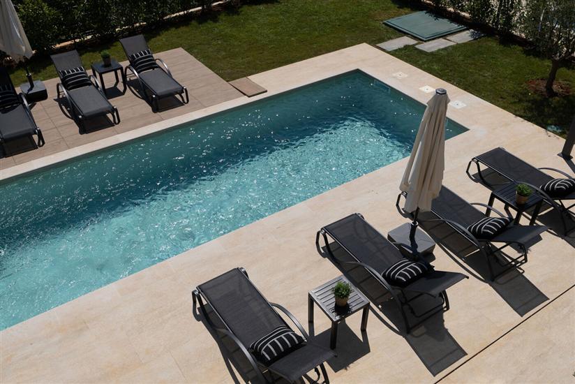 Villa Palazzina I s bazenom i wellnesom