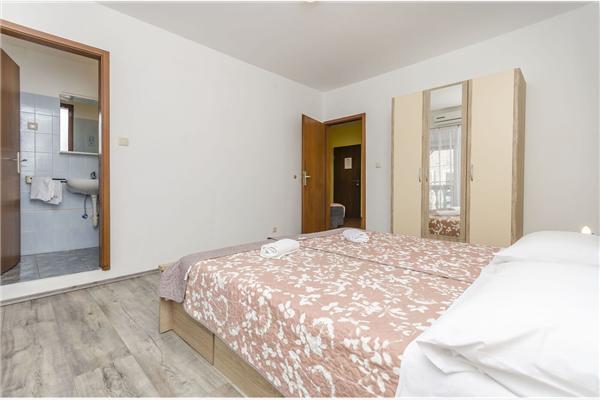 Apartment A2, for 4 persons