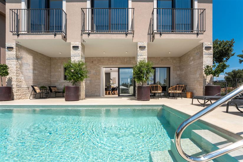 Villa Palazzina II s bazenom i wellnesom