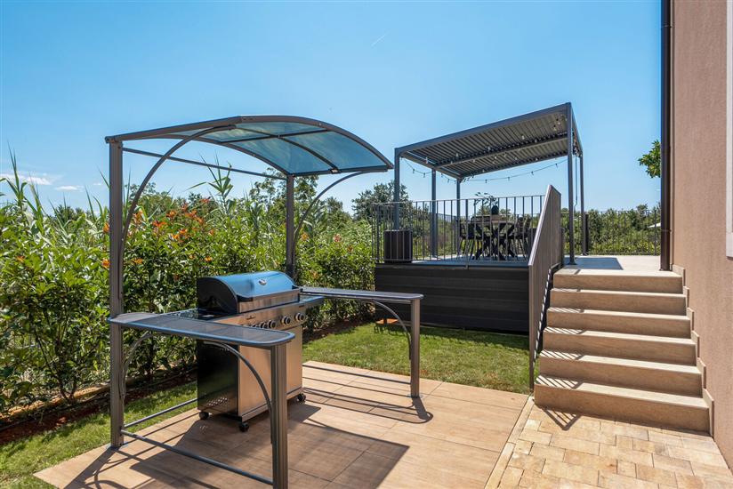 Villa Palazzina II s bazenom i wellnesom