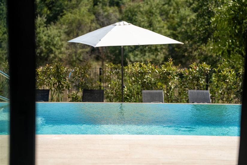 Villa Palazzina II s bazenom i wellnesom