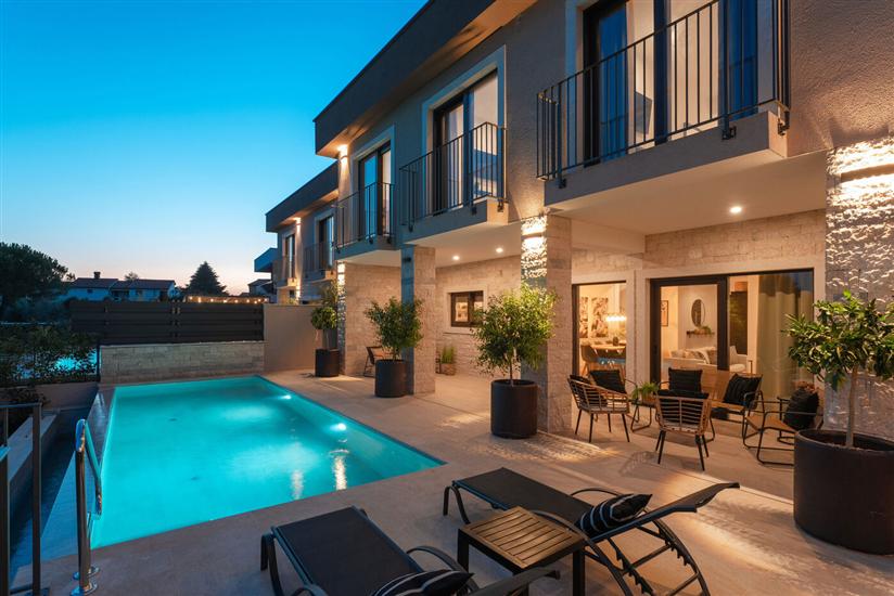 Villa Palazzina II s bazenom i wellnesom