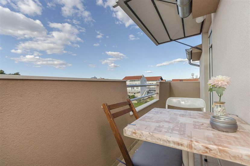 Apartment A4, for 3 persons