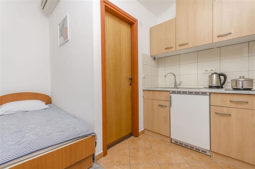 Apartment A4, for 3 persons