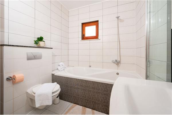 Apartment A1, for 5 persons