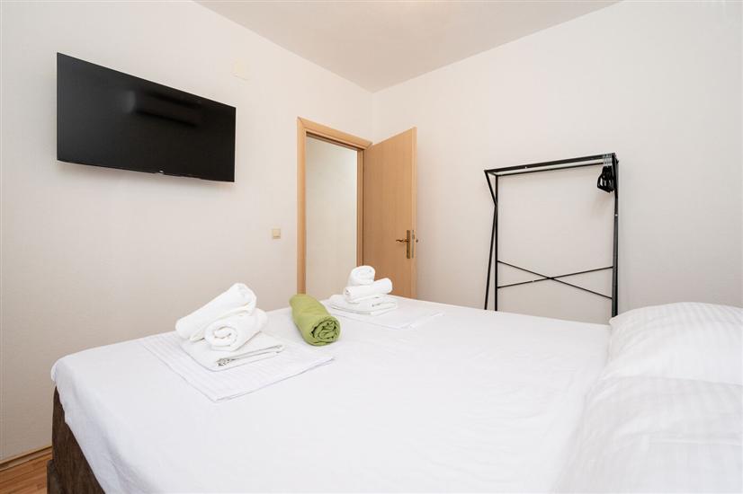 Apartment A1, for 5 persons