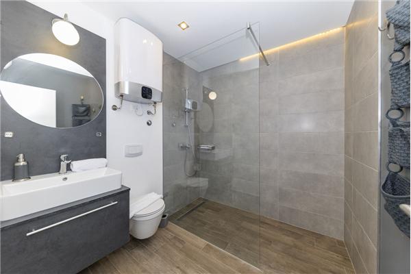 House K1, for 26 persons