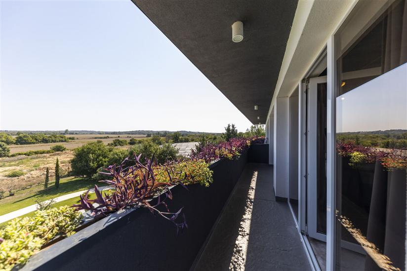 House K1, for 26 persons