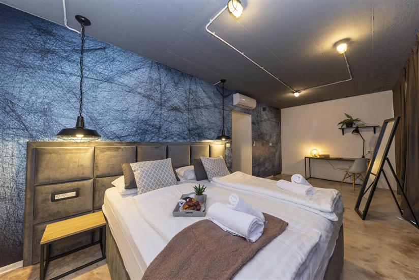 House K1, for 26 persons