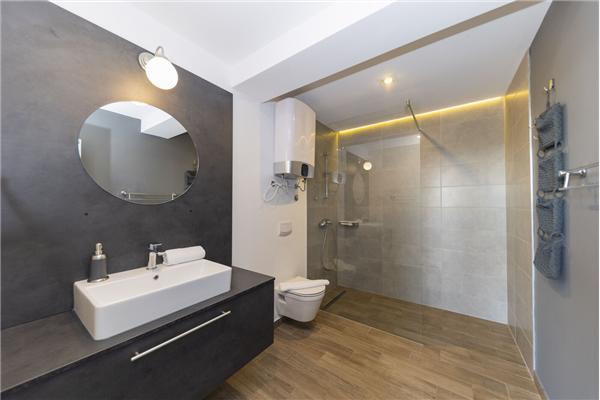 House K1, for 26 persons