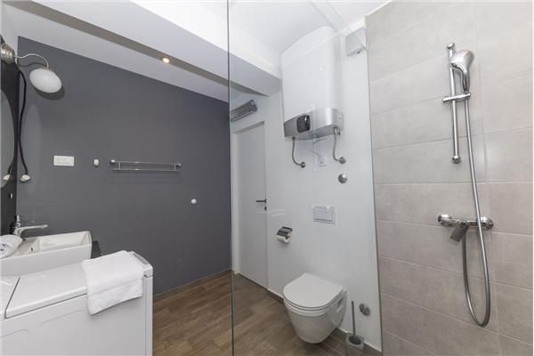 House K1, for 26 persons