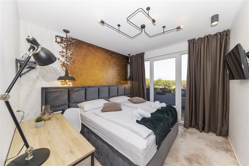 House K1, for 26 persons