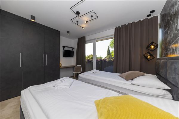 House K1, for 26 persons