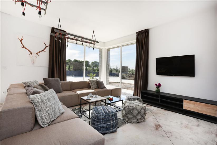 House K1, for 26 persons