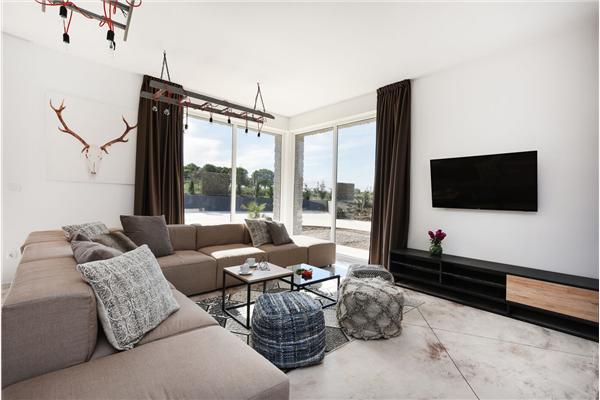 House K1, for 26 persons