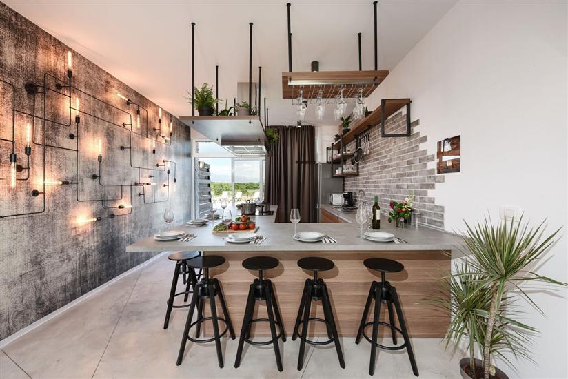 House K1, for 26 persons