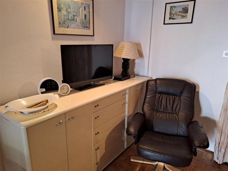 Apartment A1, for 5 persons