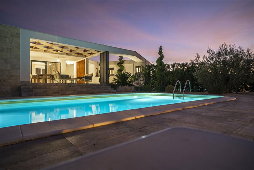 Villa Royal Green Two