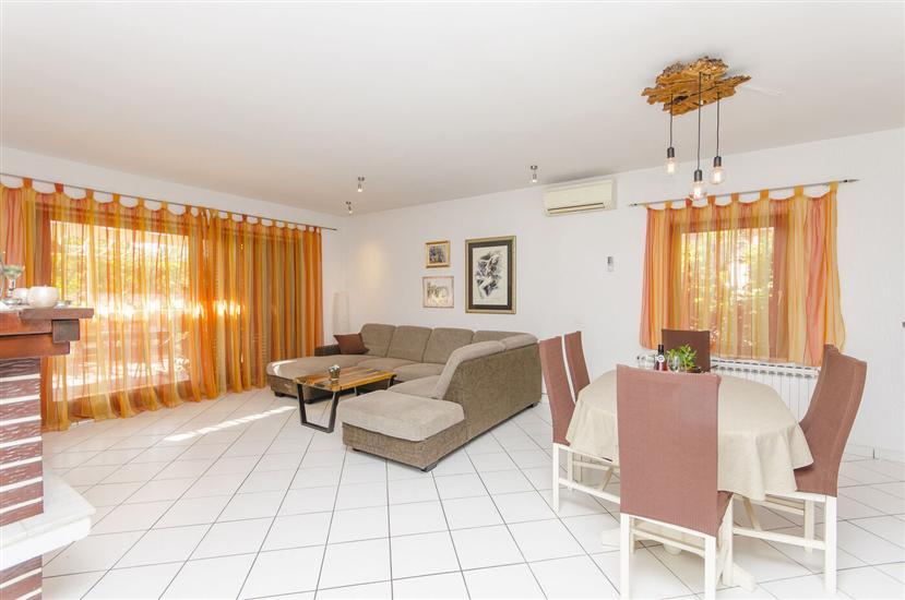 Apartment A1, for 4 persons