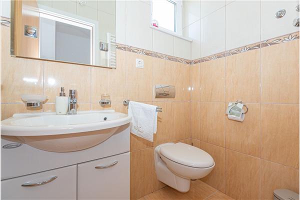 House K1, for 10 persons