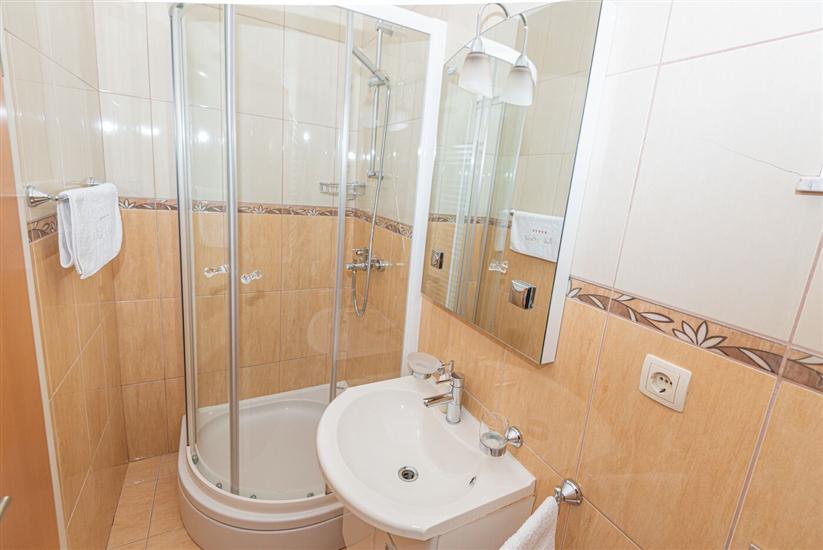 House K1, for 10 persons