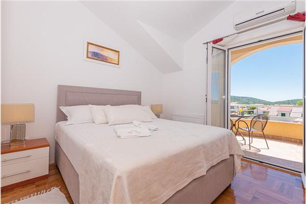 House K1, for 10 persons