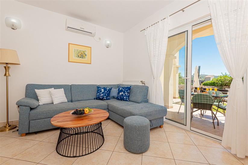 House K1, for 10 persons