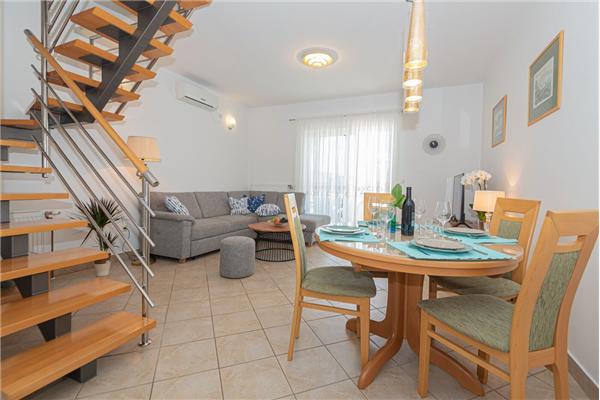 House K1, for 10 persons