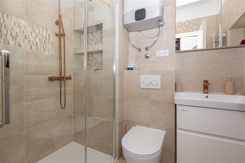 House K1, for 10 persons